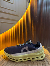ON RUNNING SIZE 41