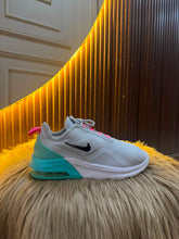 NIKE AIR MAX MOTION 2