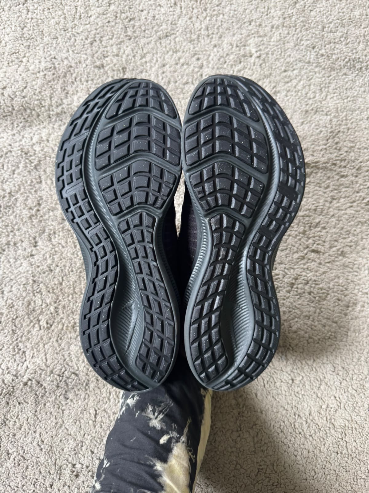 NIKE SIZE 40.5