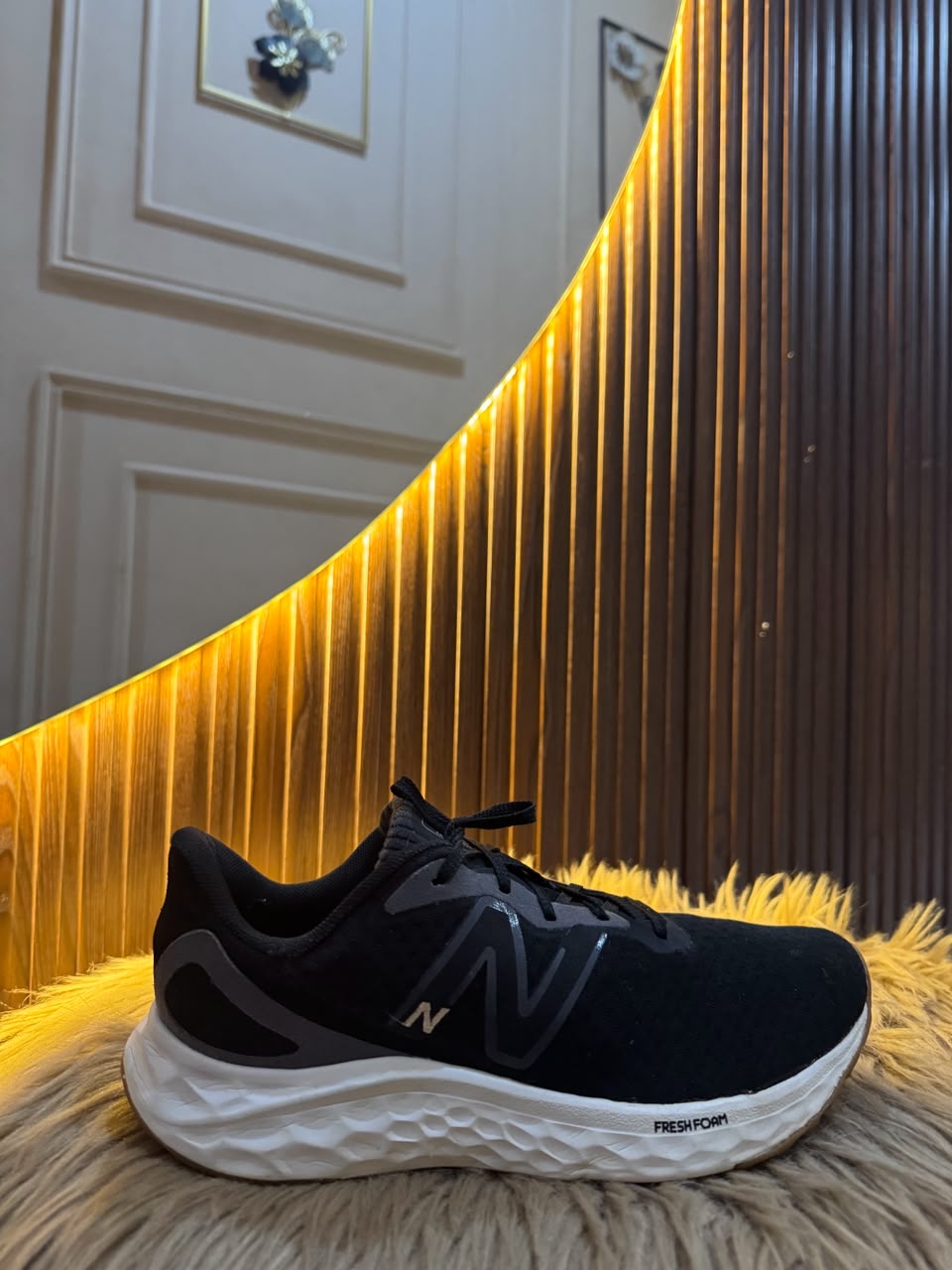 NEW BALANCE SIZE 40