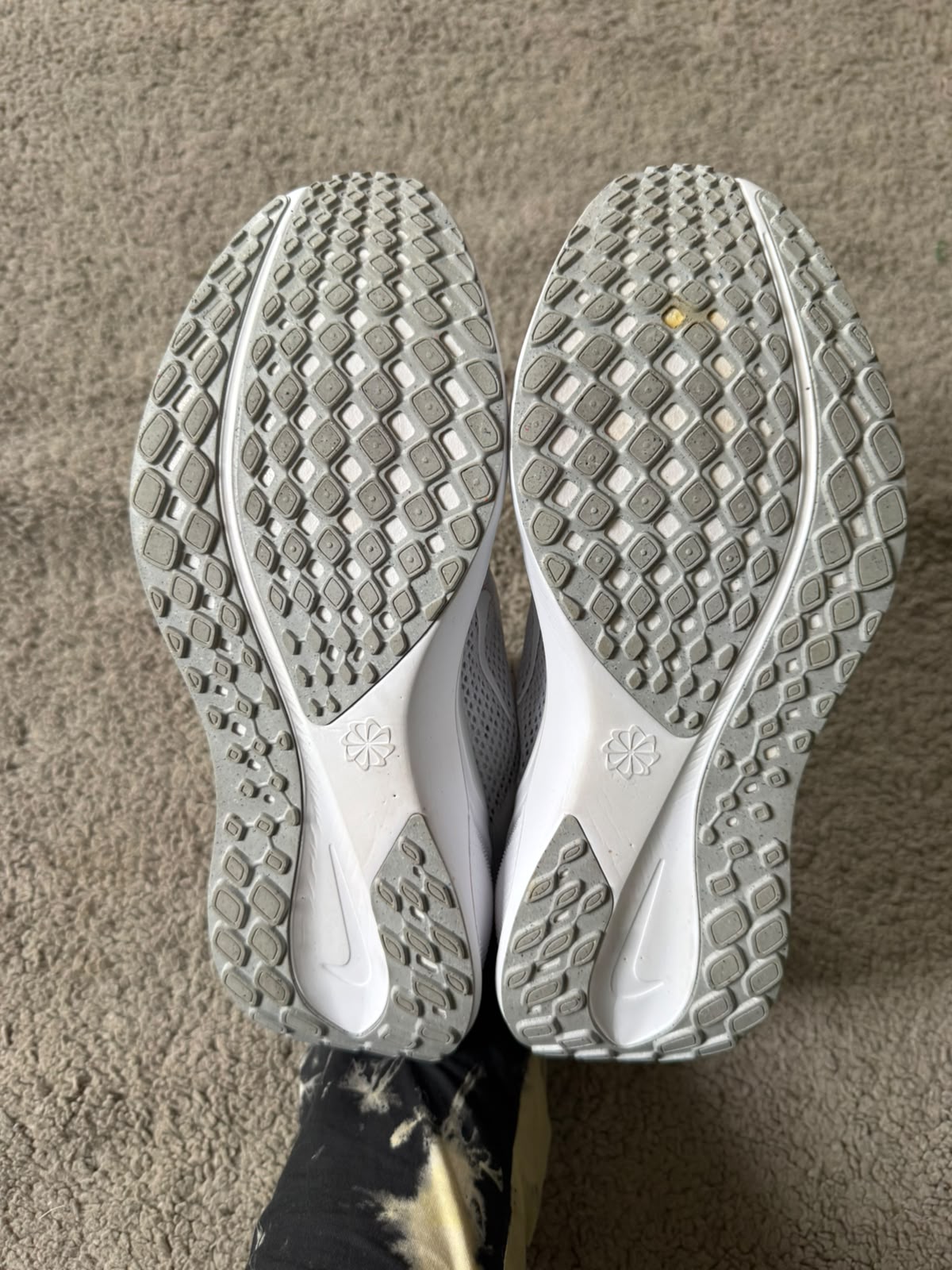NIKE SIZE 40.5