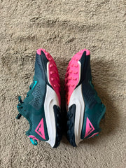 NIKE SIZE 38