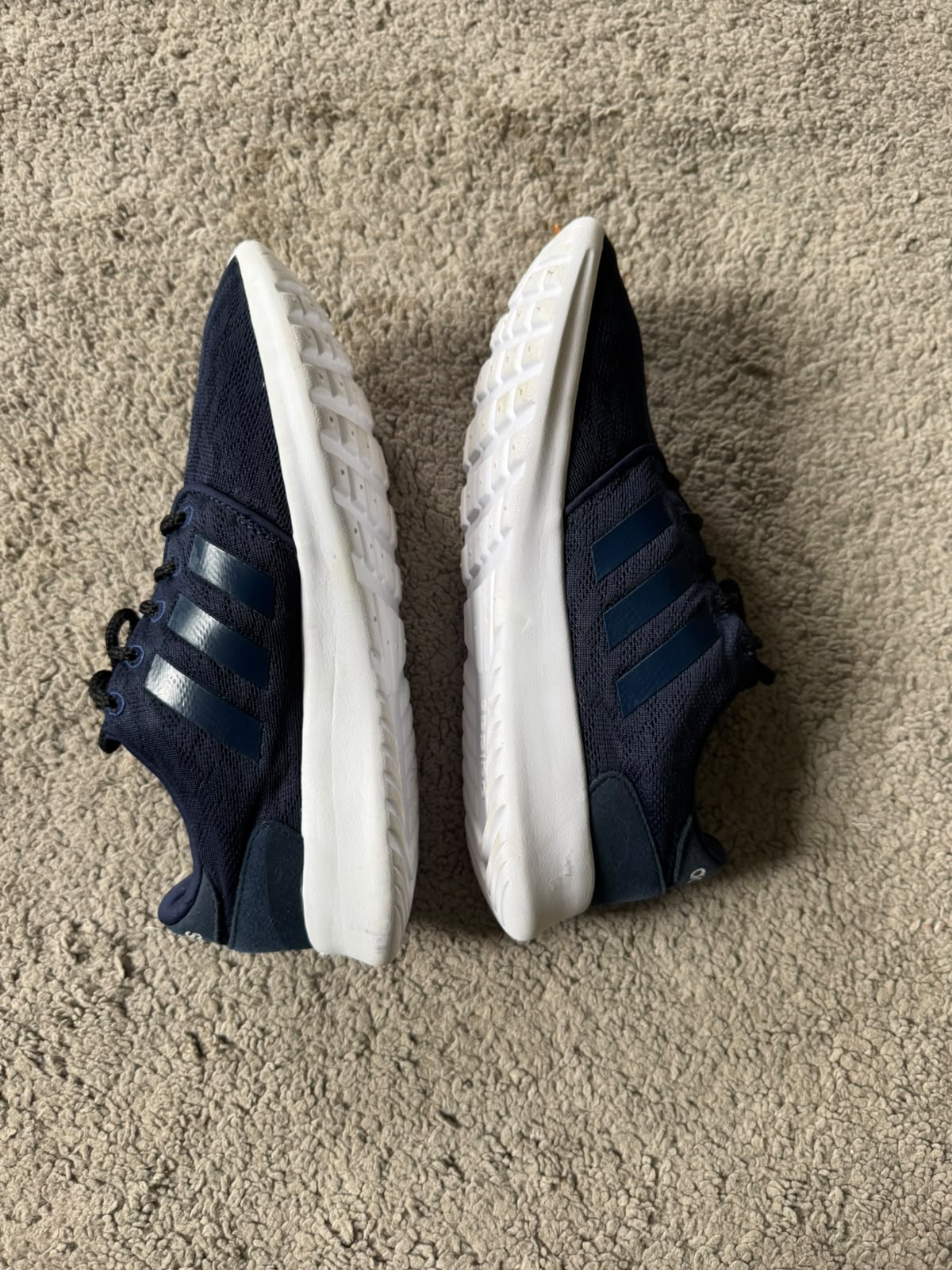 ADIDAS SIZE 39.5