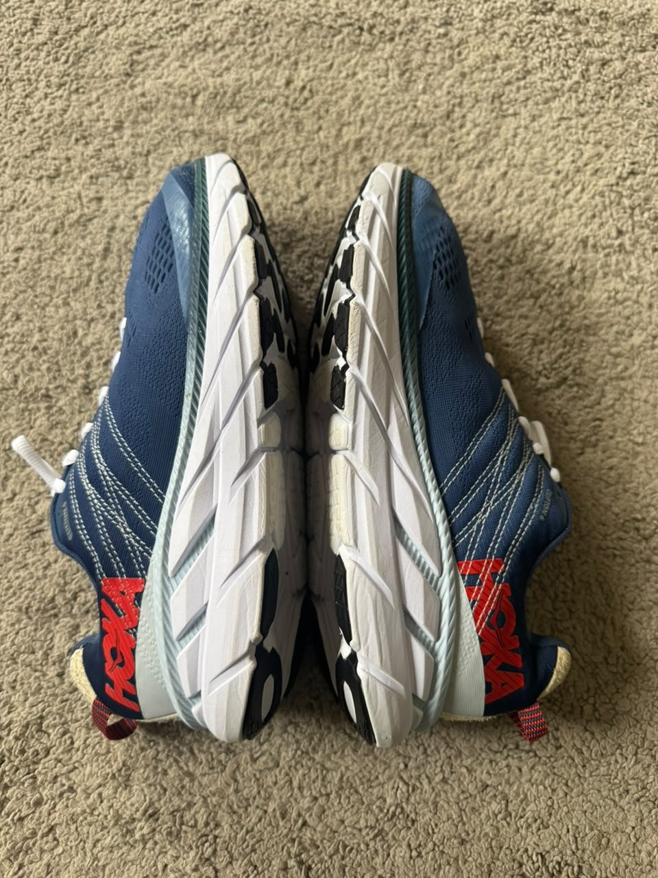 Hoka One One Clifton 6