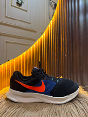 NIKE SIZE 44