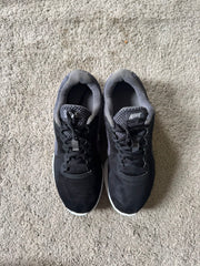 NIKE SIZE 39