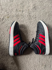 ADIDAS SIZE 41.5