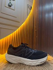 NEW BALANCE SIZE 40.5