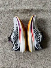 SAUCONY SIZE 39