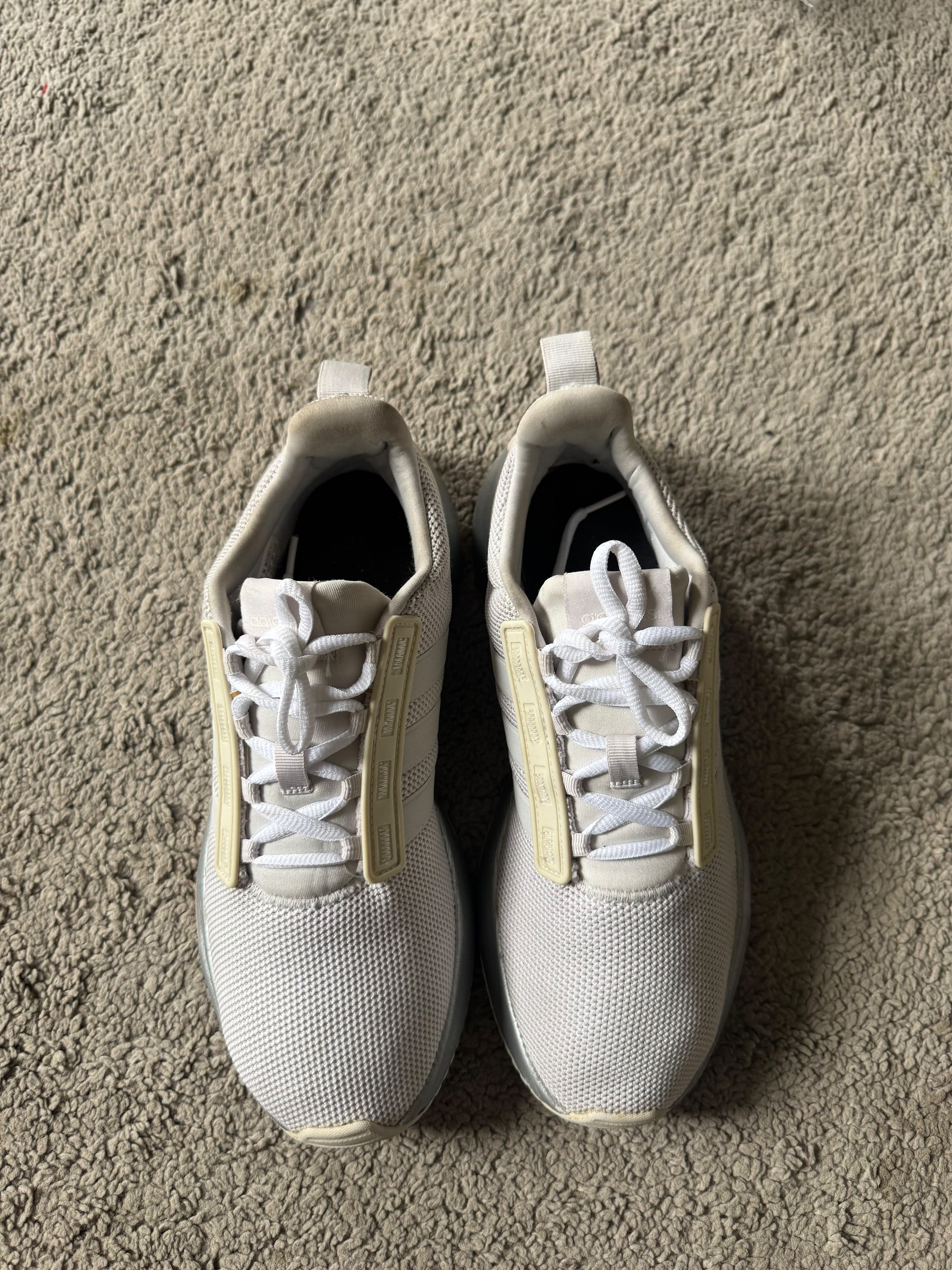 ADIDAS SIZE 41.5