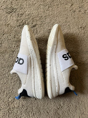 ADIDAS SIZE 42.5