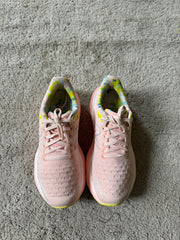 NEW BALANCE SIZE 36.5