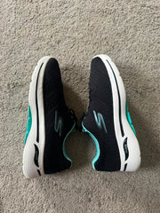 SKECHERS GO WALK ARCH