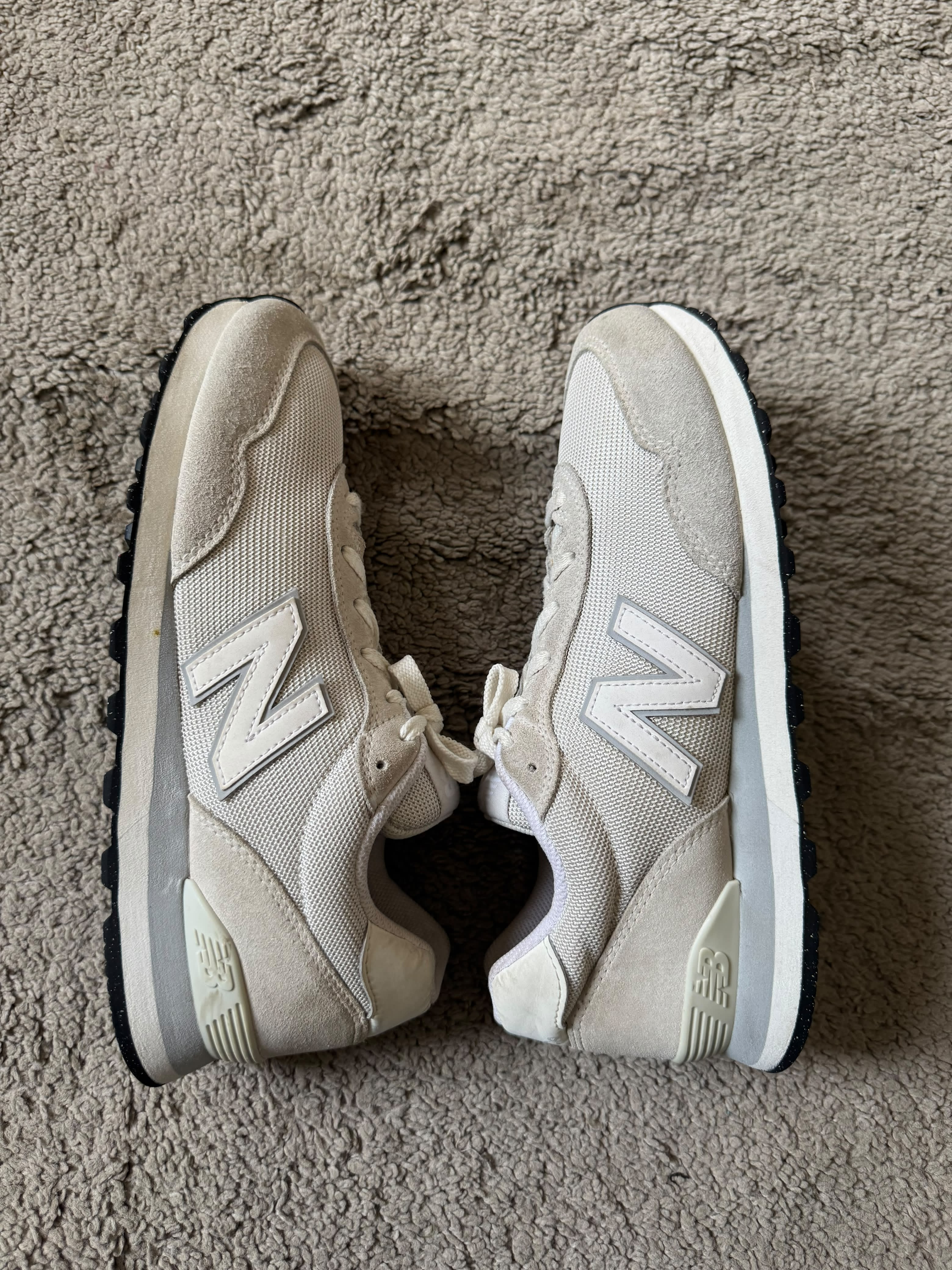 NEW BALANCE SIZE 43