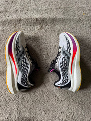 SAUCONY SIZE 39