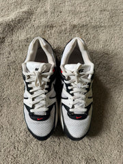 NIKE SIZE 42