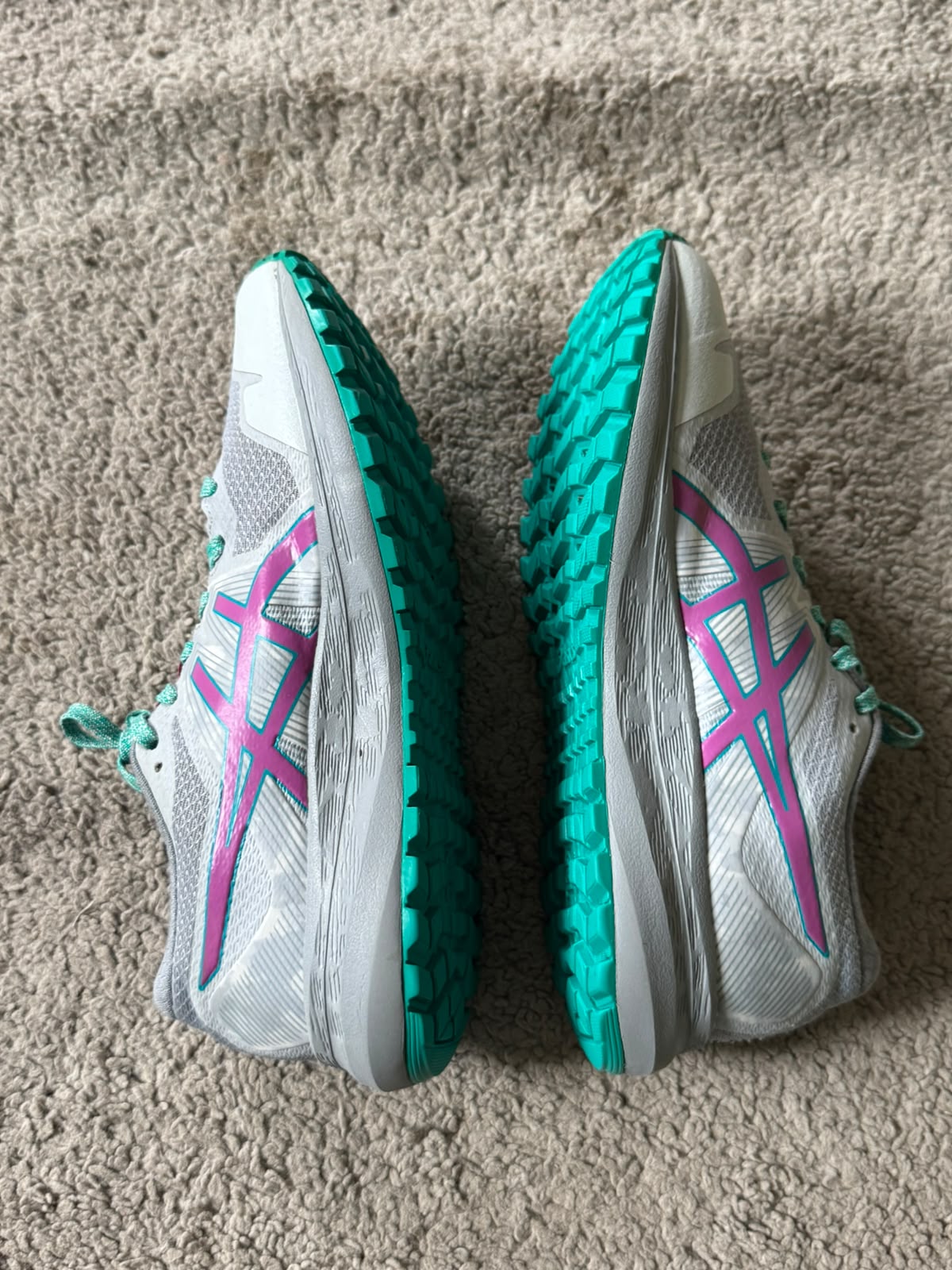 ASICS SIZE 37