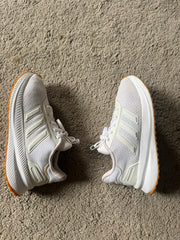 ADIDAS SIZE 38.5