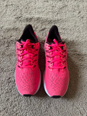NIKE SIZE 38