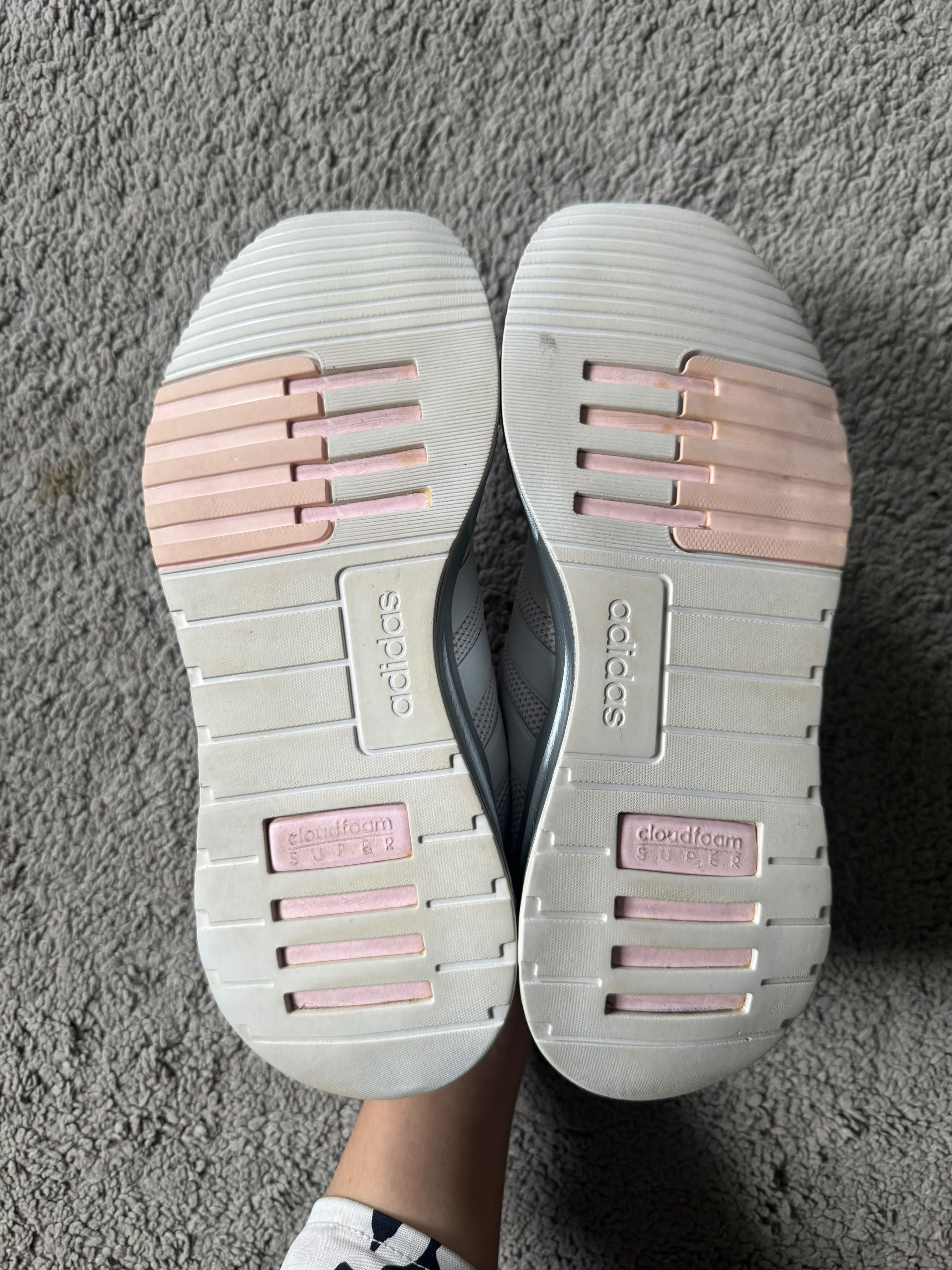 ADIDAS SIZE 41.5