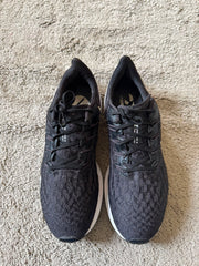 NIKE SIZE 44