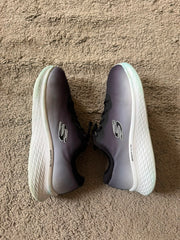 SKECHERS SIZE 37.5