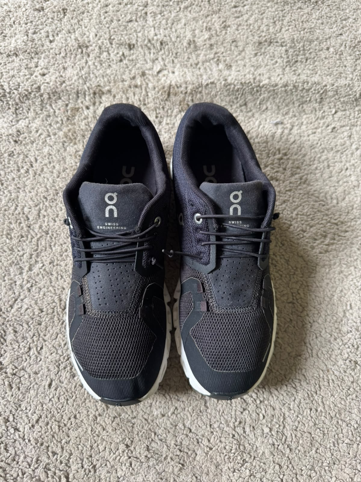 ON RUNNING SIZE 39