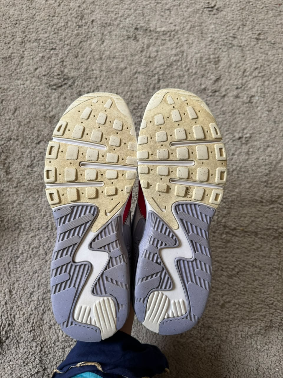 NIKE SIZE 40.5