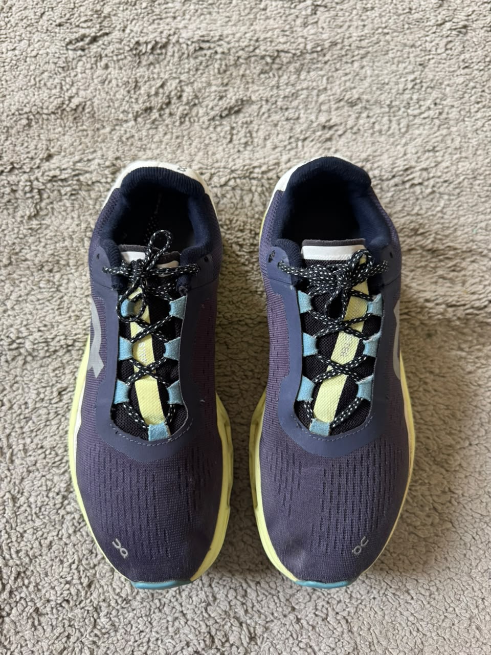 ON RUNNING SIZE 41