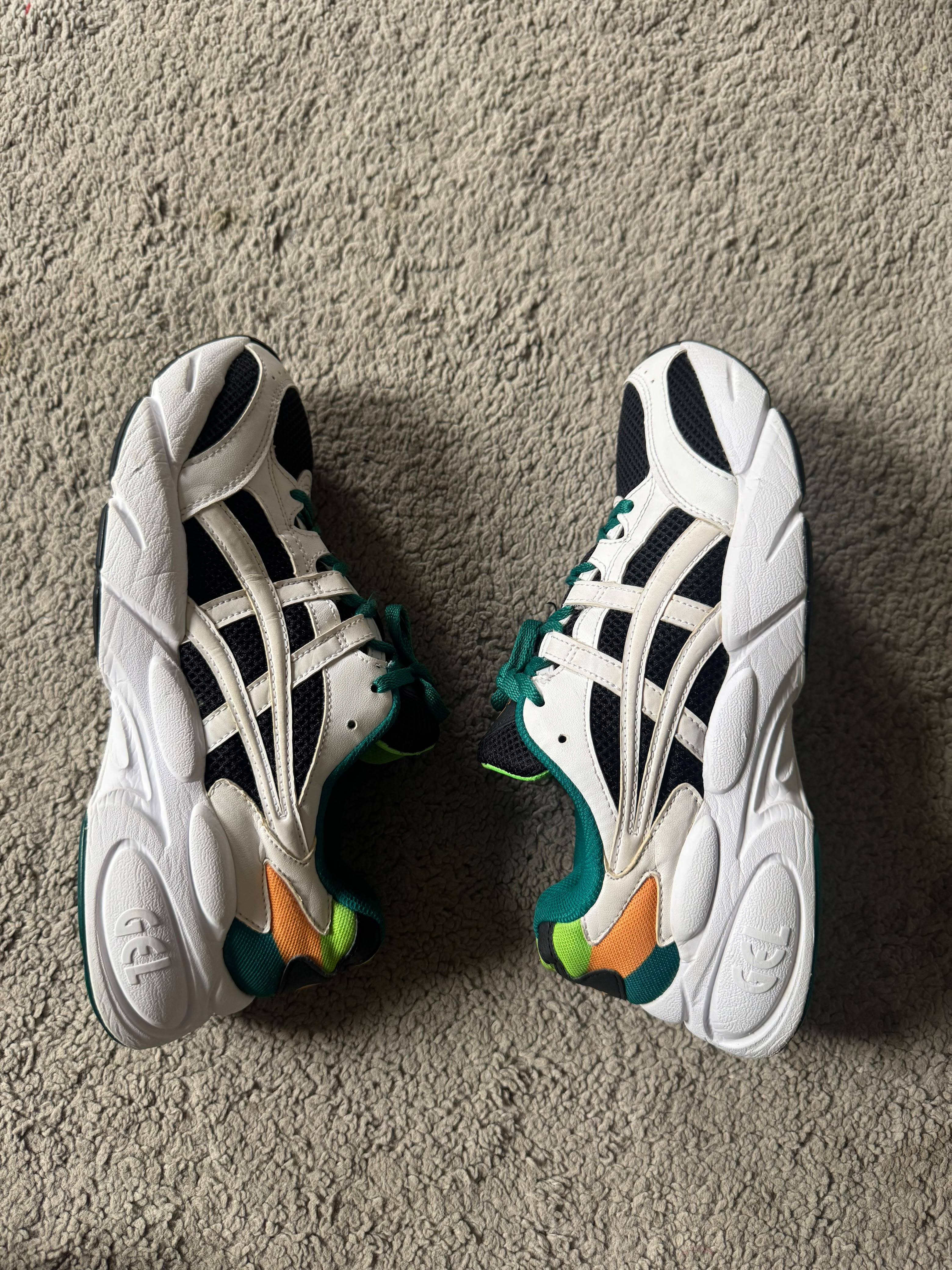 ASICS SIZE 42