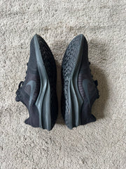 NIKE SIZE 40.5