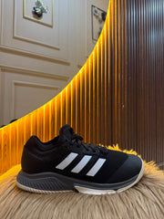 ADIDAS SIZE 41.5