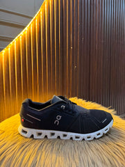 ON RUNNING SIZE 39