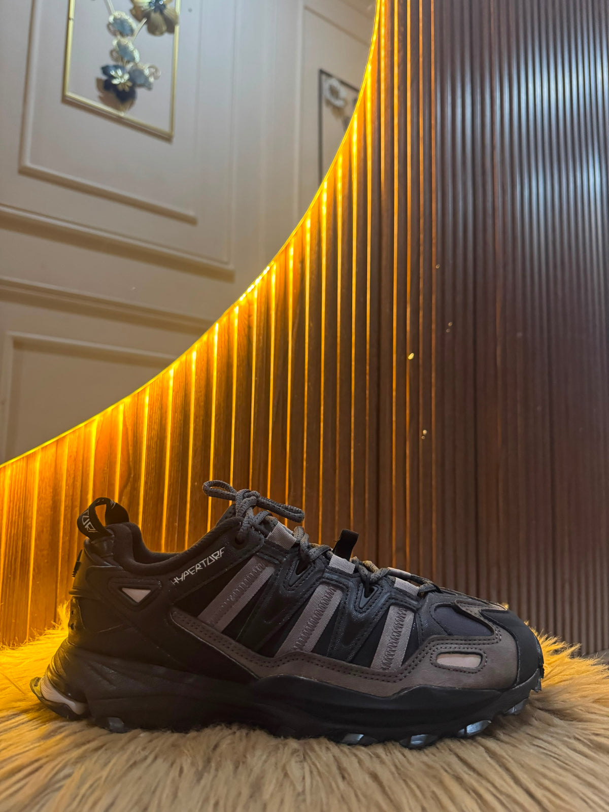 ADIDAS SIZE 43.5