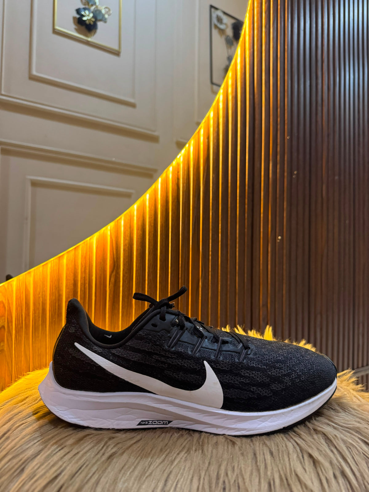 NIKE SIZE 44