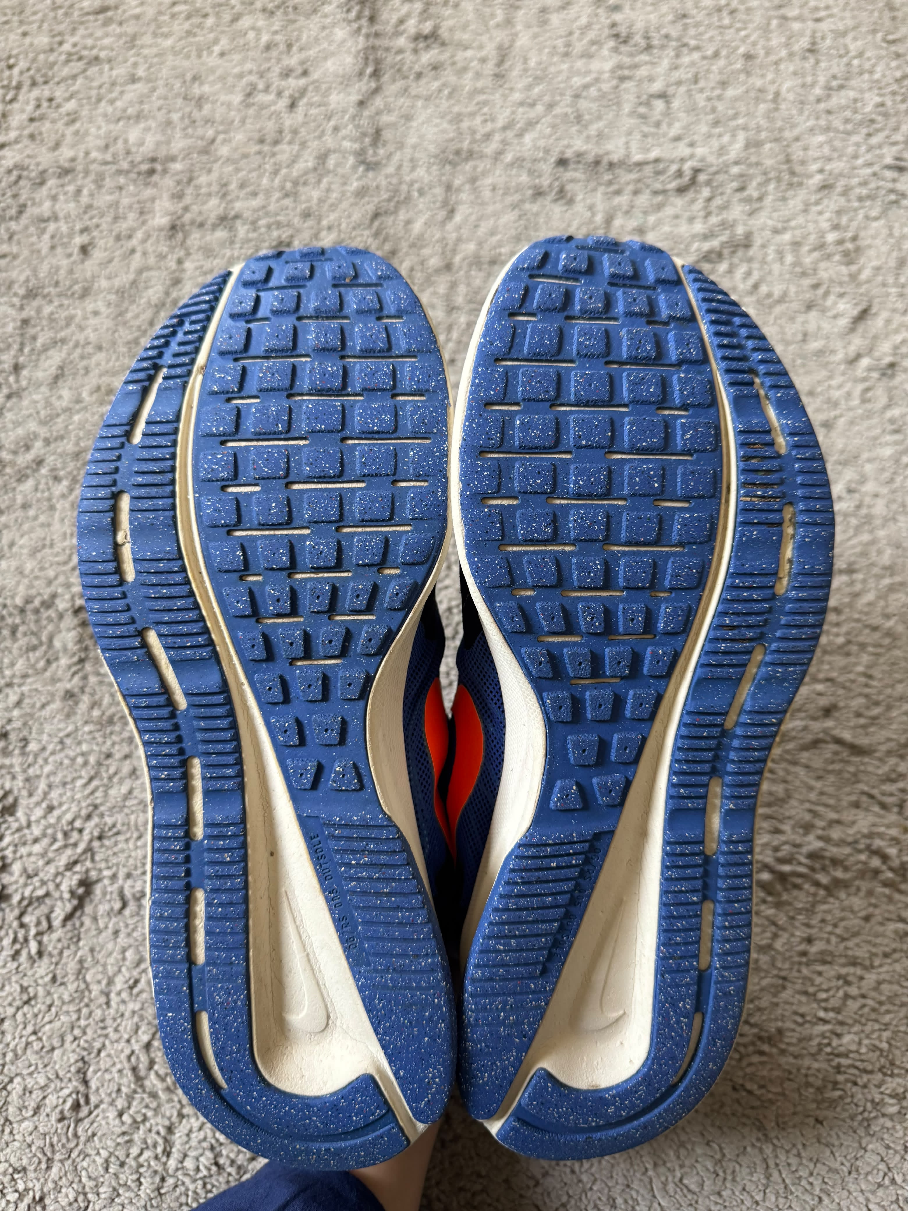 NIKE SIZE 44