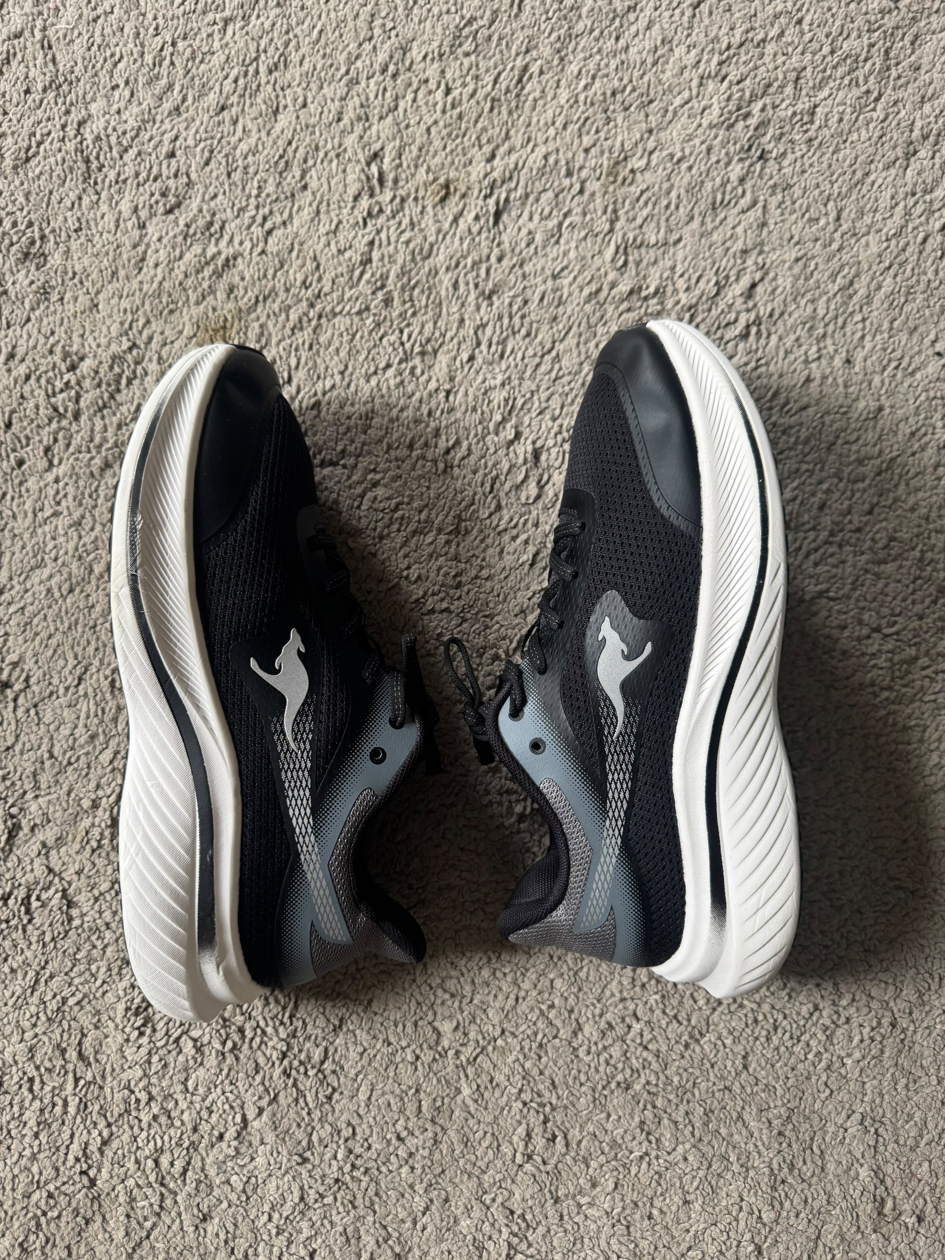 KangaROOS SIZE 42