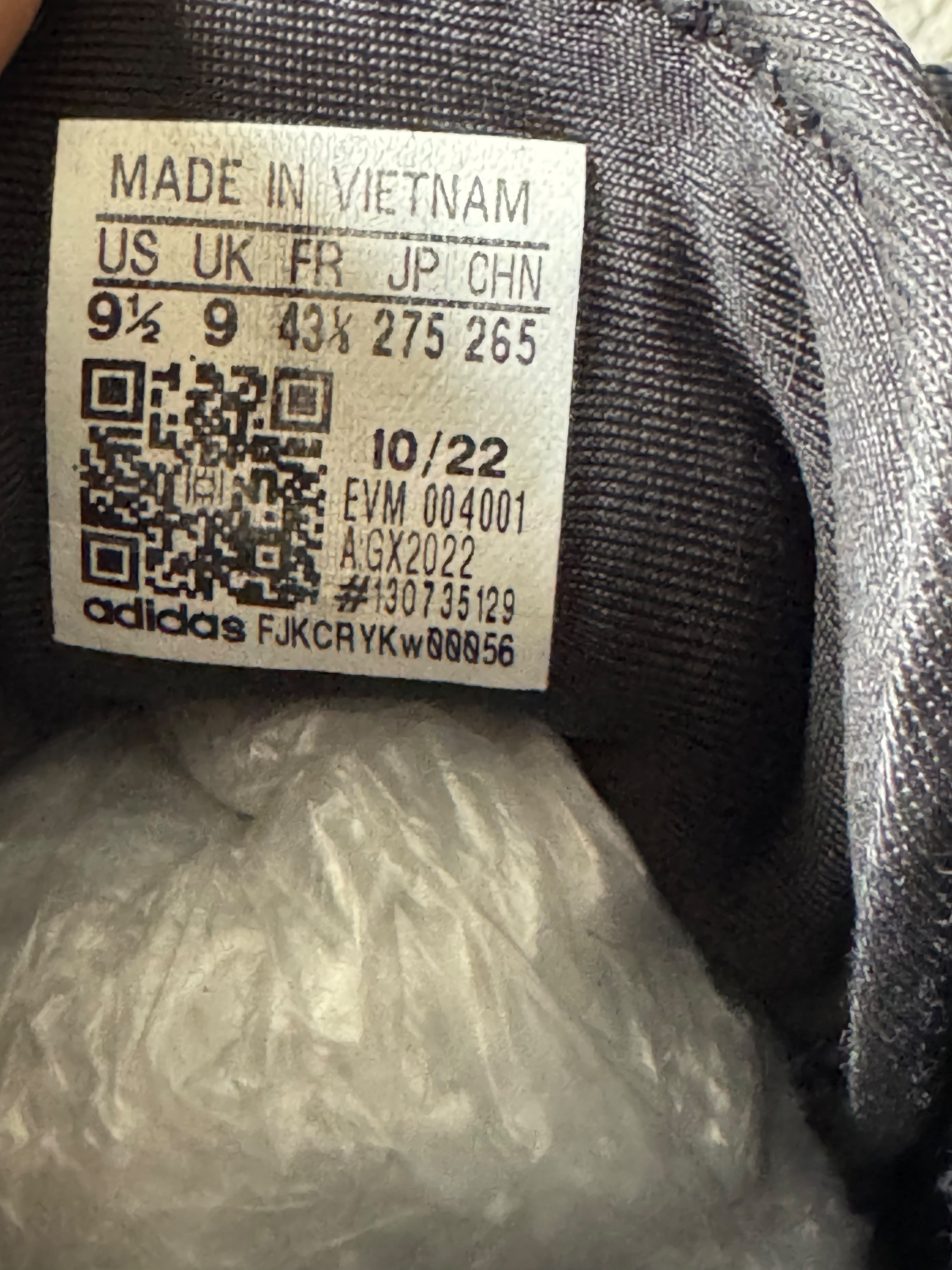 ADIDAS SIZE 43.5