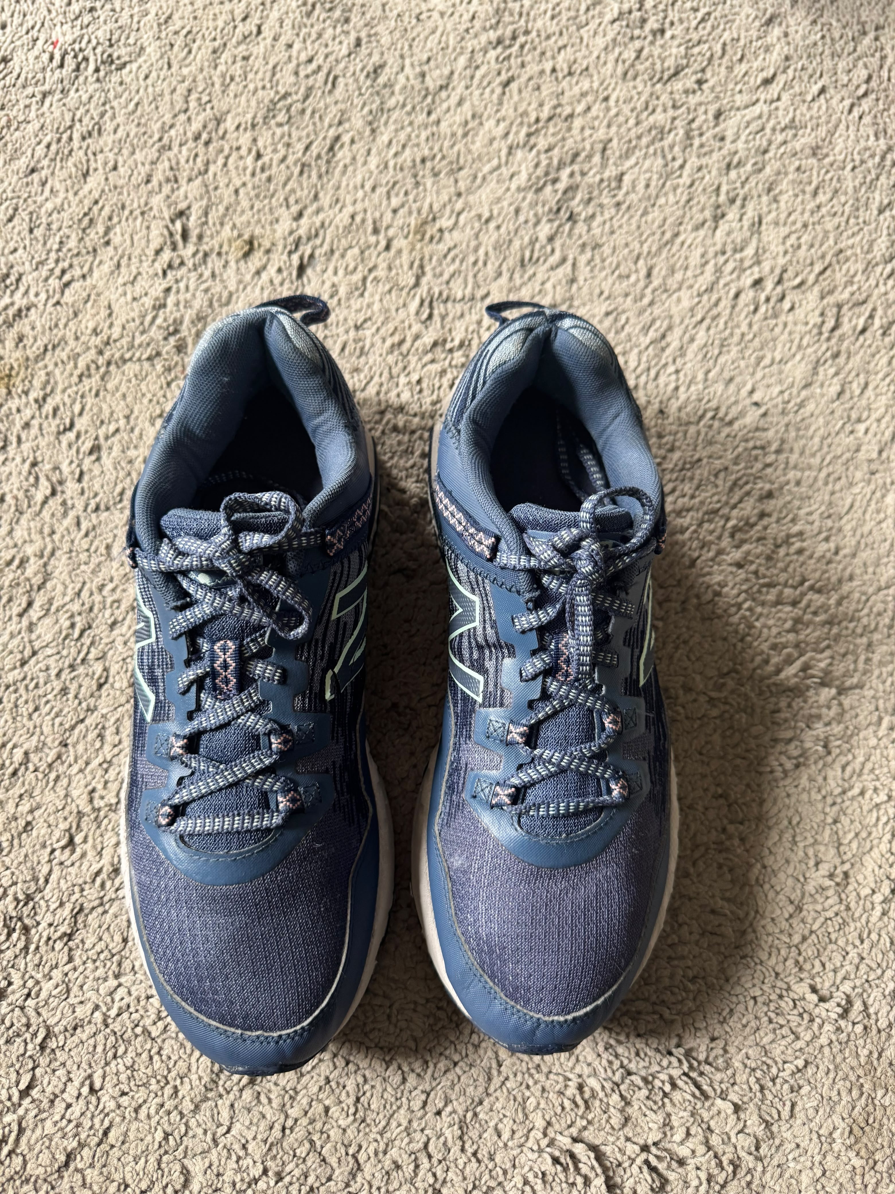 NEW BALANCE SIZE 41.5