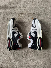 NIKE SIZE 42