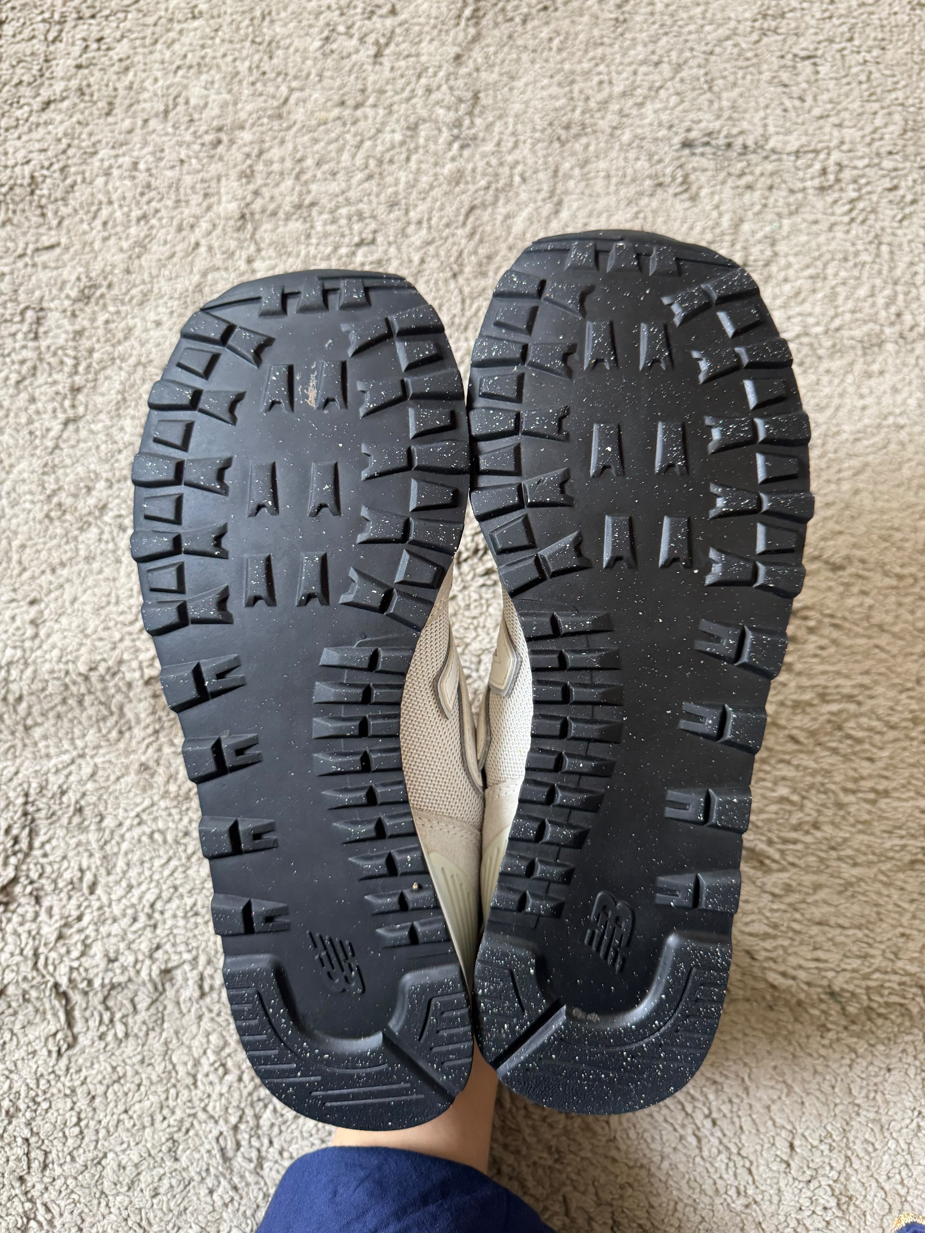 NEW BALANCE SIZE 43