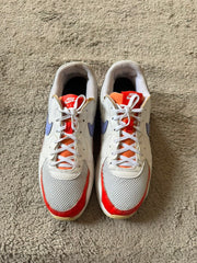 NIKE SIZE 40.5
