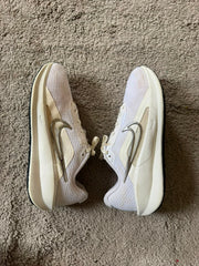 NIKE SIZE 38.5