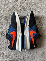 NIKE SIZE 44