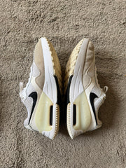 NIKE SIZE 37