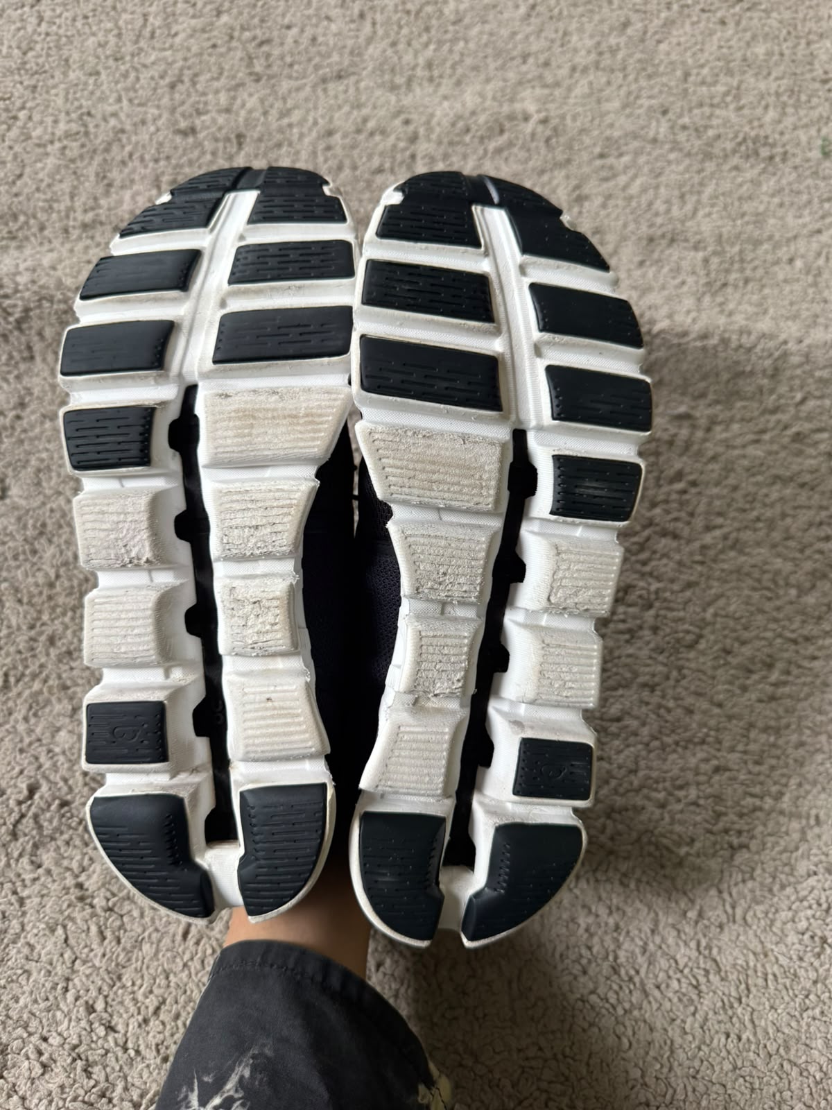 ON RUNNING SIZE 39