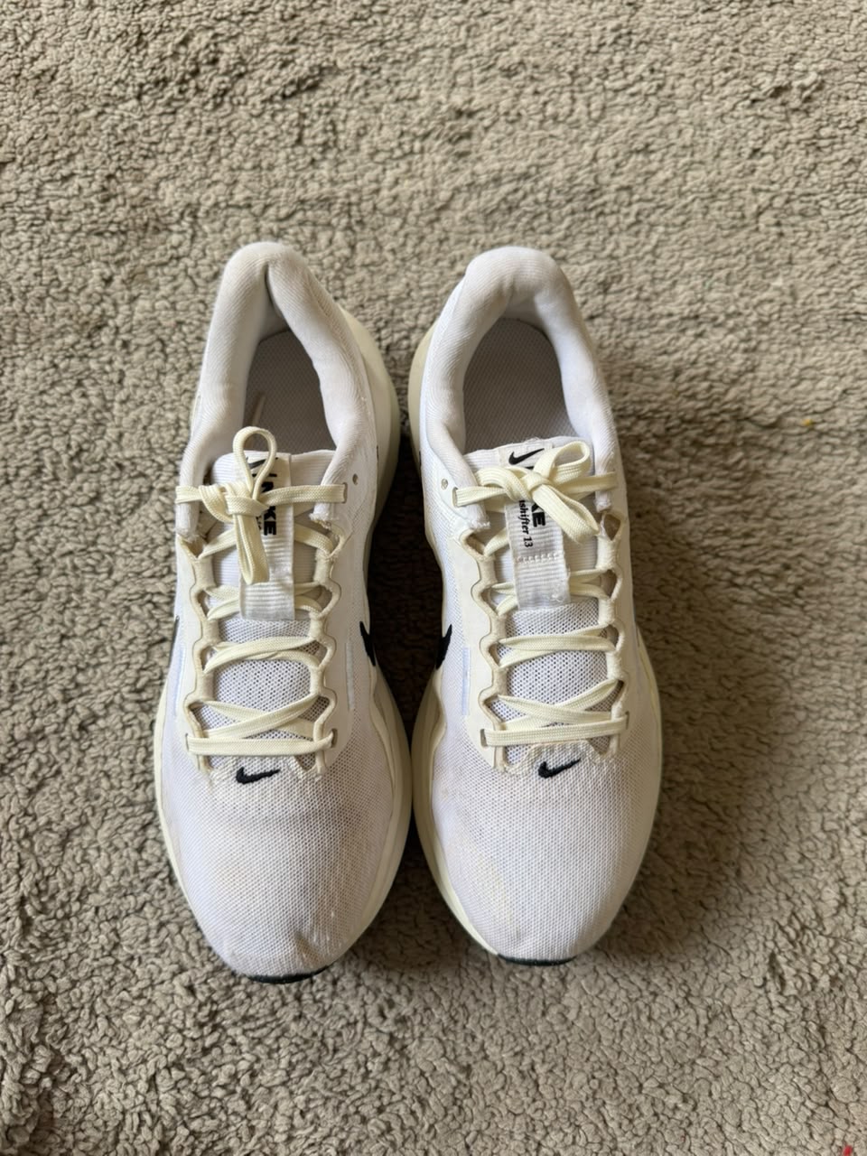NIKE SIZE 38.5