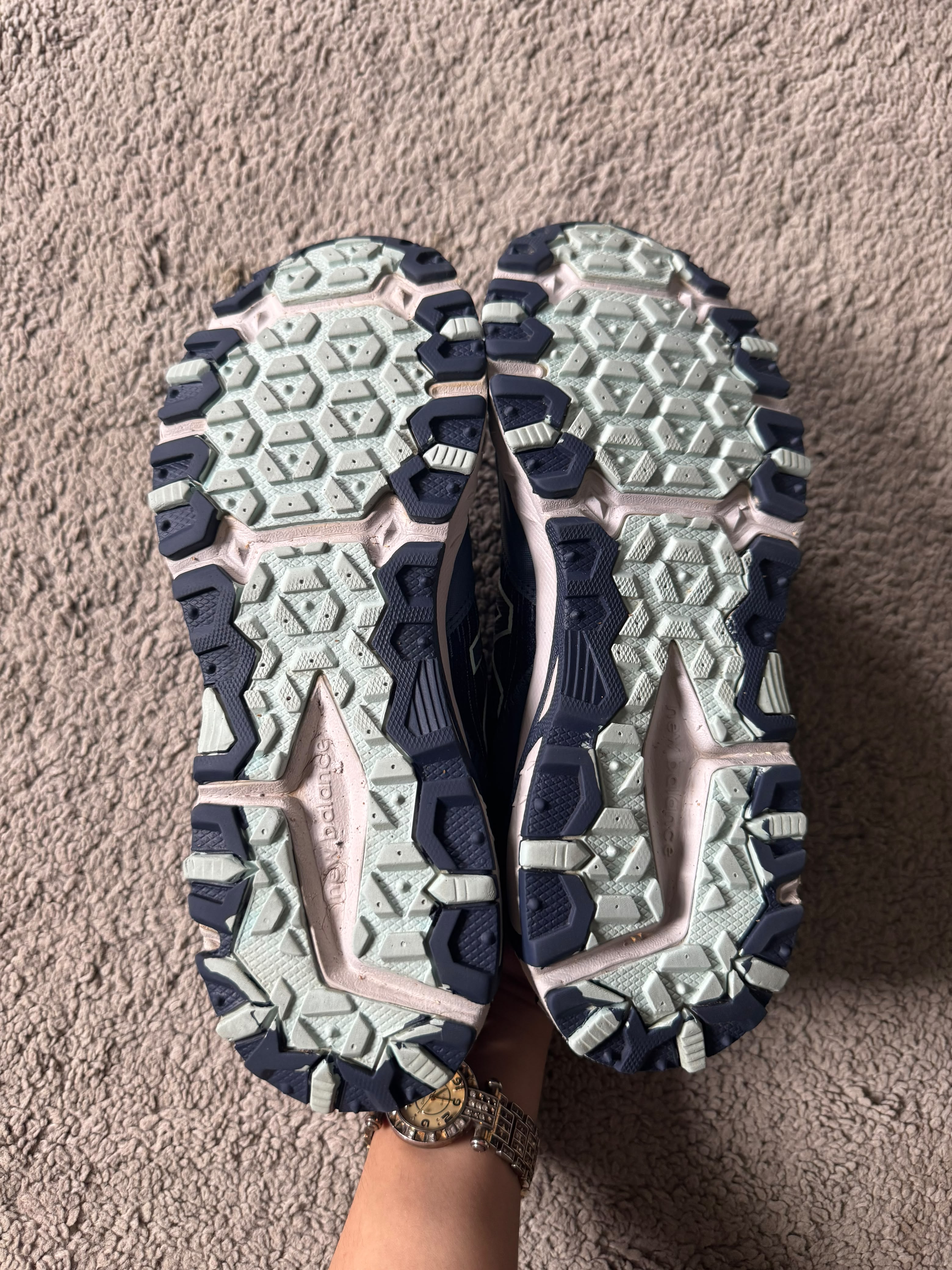 NEW BALANCE SIZE 41.5