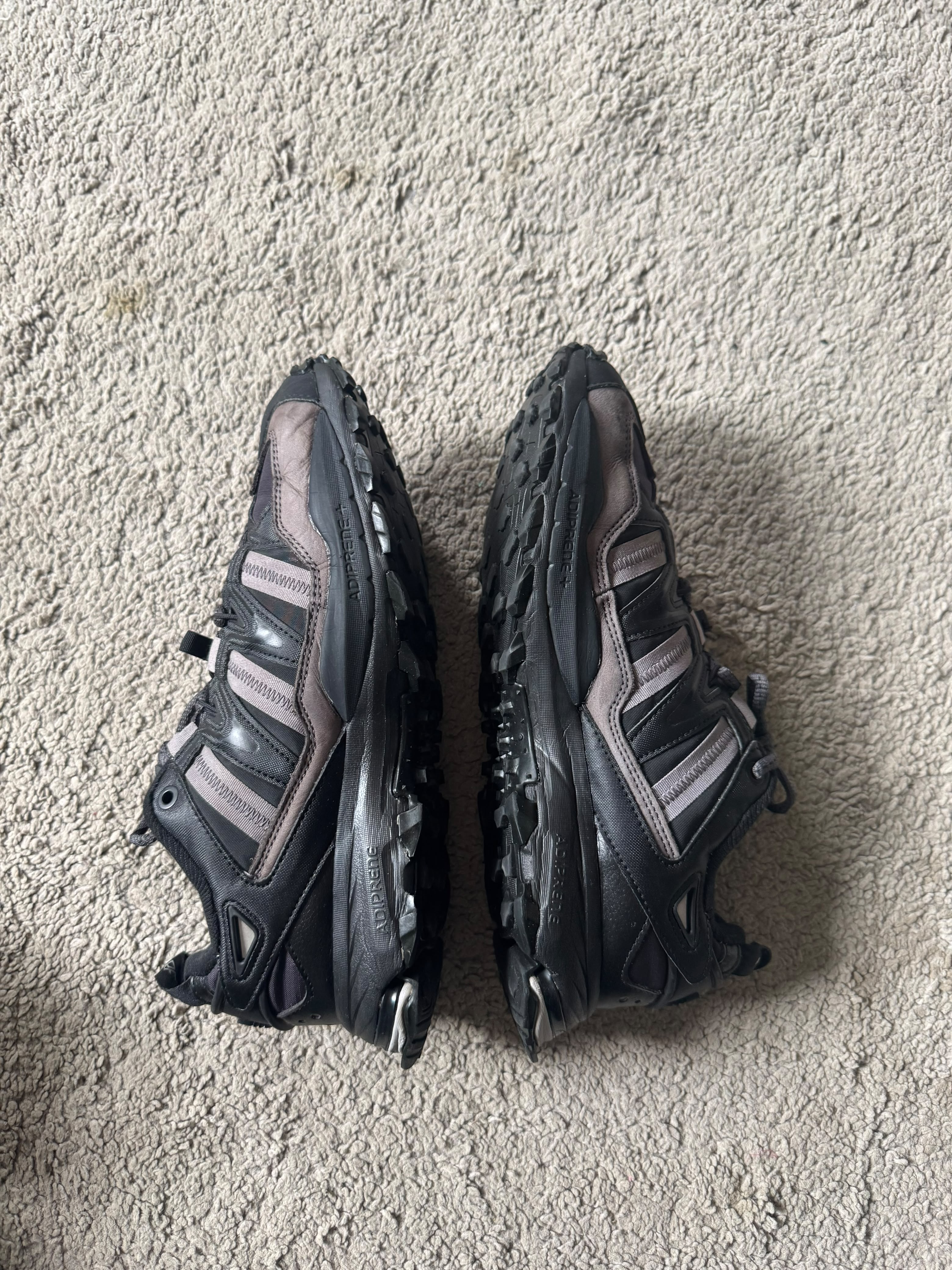 ADIDAS SIZE 43.5