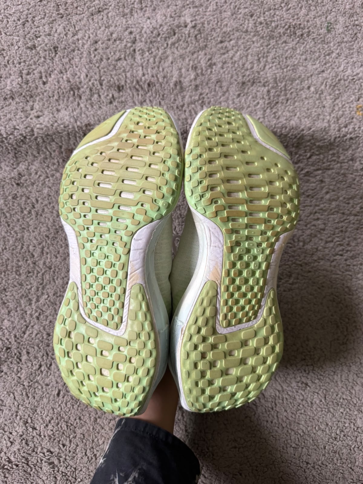 NIKE SIZE 40.5